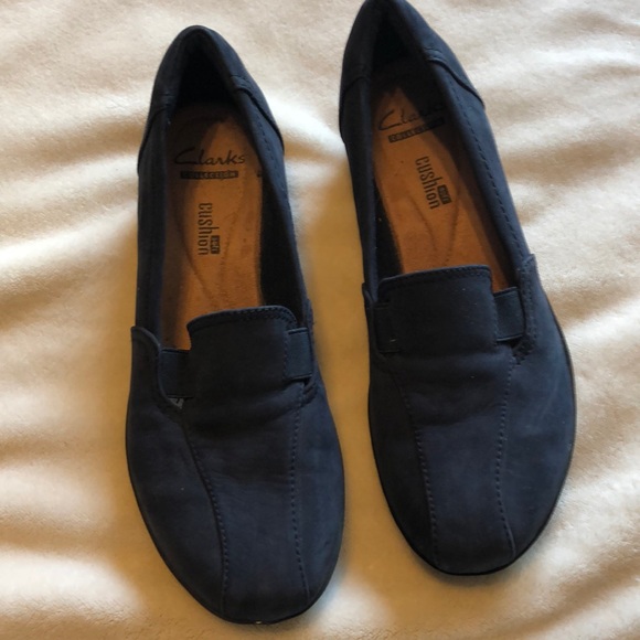 navy blue clarks